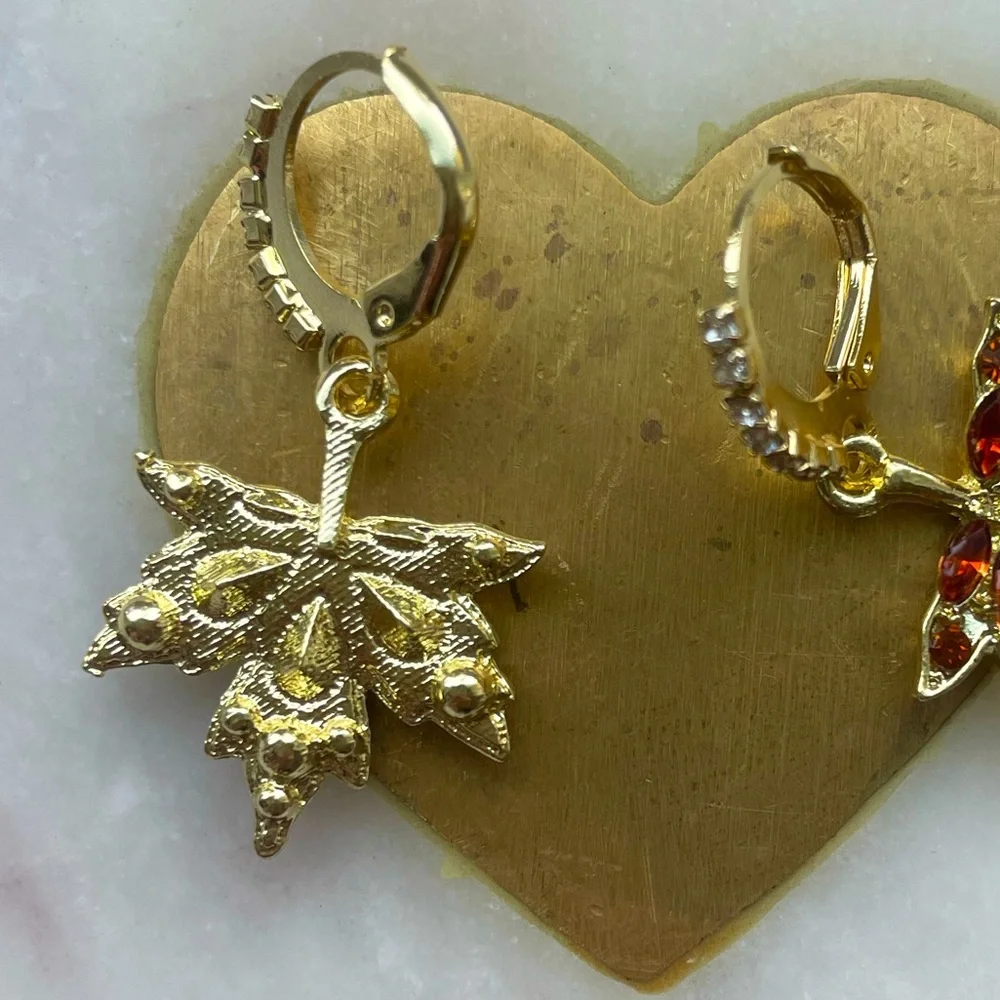 Dangle Fall Leaves Gold Earrings